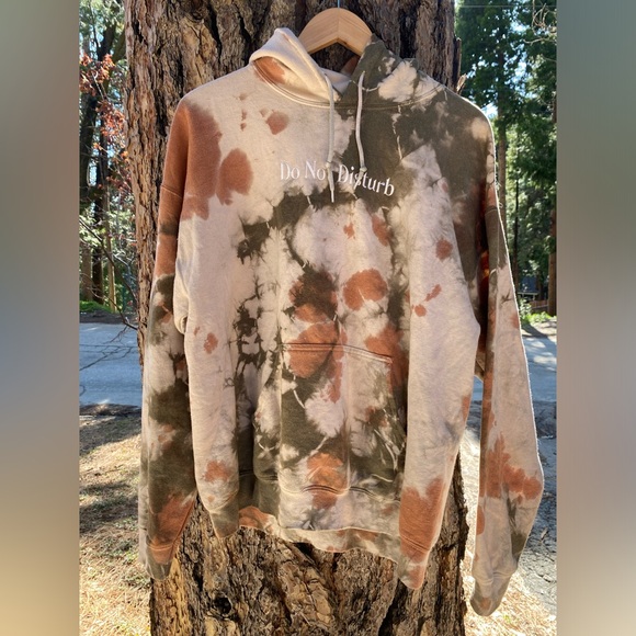 Women’s Blue Crown Do Not Disturb Tie Dye Pink/ Green Hoodie Sweatshirt - Large - Picture 1 of 4